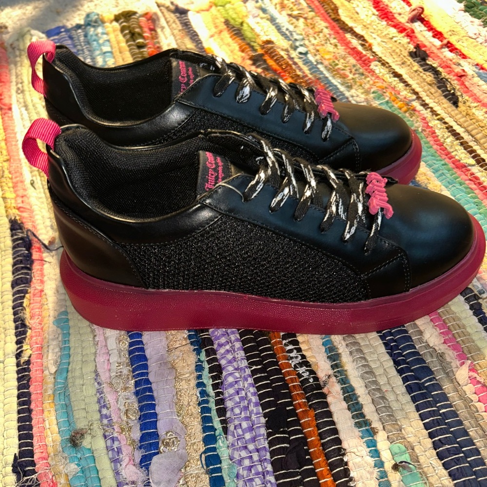 Juicy Couture 🩷🖤Black and Pink Sneakers